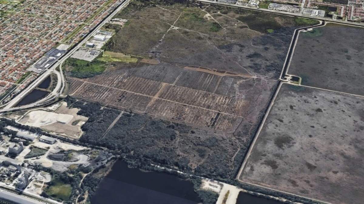Kelly Tractor has asked Miami-Dade to amend its county growth plan to make way for buildings covering 2.2 million square feet on wetlands outside the Urban Development Boundary and west of Sweetwater. The company says it wants to move its headquarters, where it sells, leases and repairs heavy equipment. Kelly Tractor has asked Miami-Dade to amend its county growth plan to make way for buildings covering 2.2 million square feet on wetlands outside the Urban Development Boundary and west of Sweetwater. The company says it wants to move its headquarters, where it sells, leases and repairs heavy equipment.